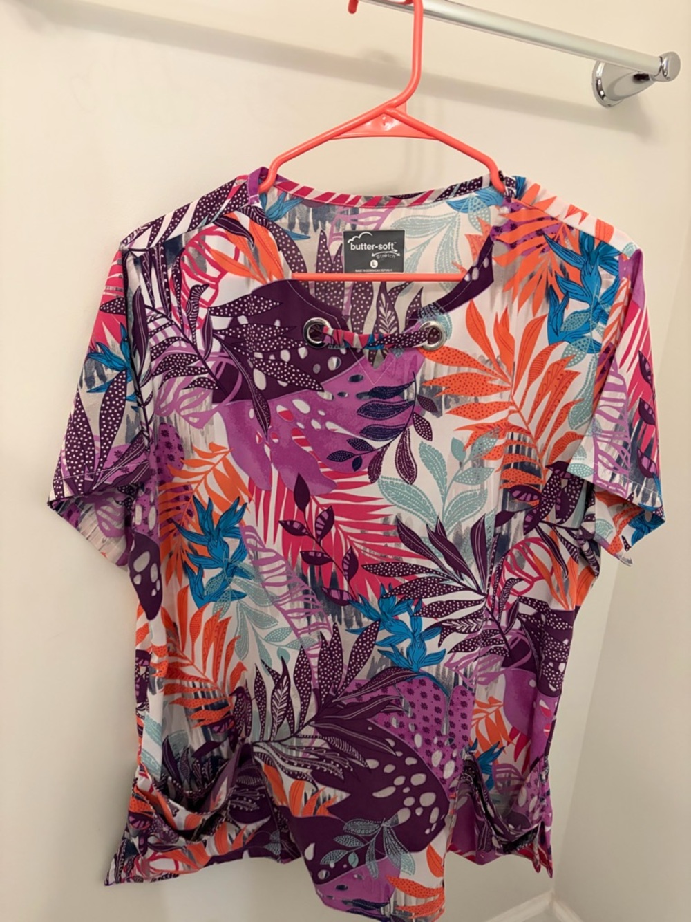 Butter-Soft Short Sleeve Tropical Leaf Tee in Purple, Orange & Teal